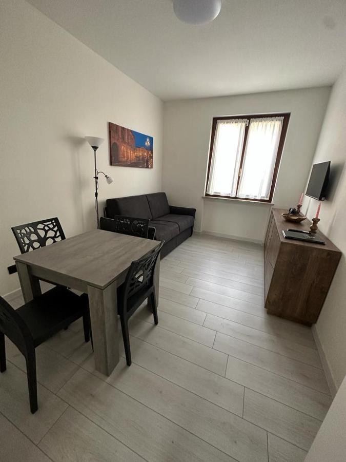 Cavour Apartment Center Бардоліно Екстер'єр фото