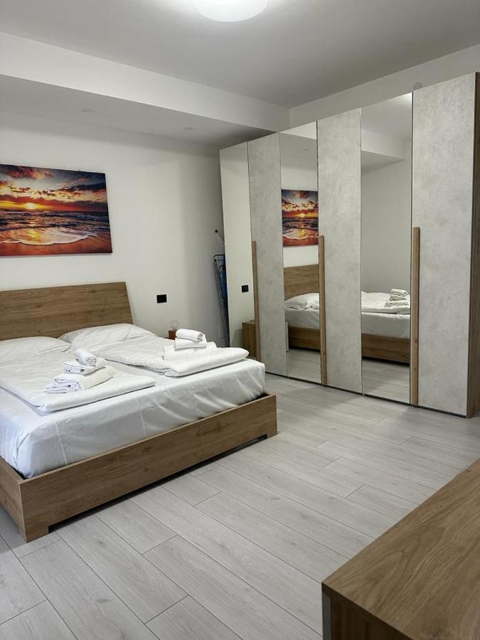 Cavour Apartment Center Бардоліно Екстер'єр фото